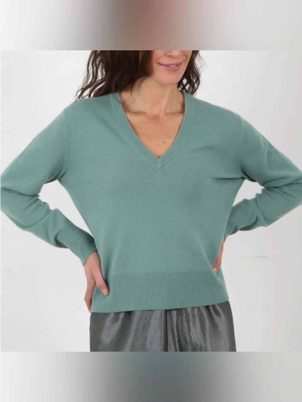Vince Green Wool Cashmere Blend V-Neck Sweater S